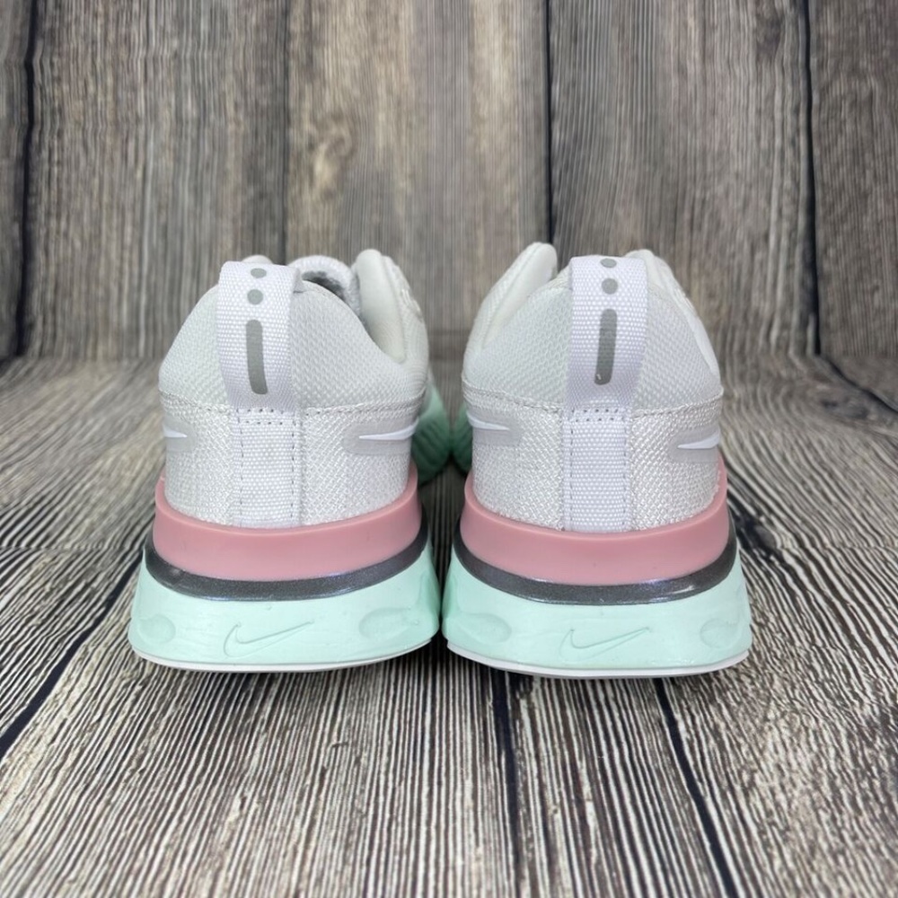 Nike React Infinity Run Flyknit 2 Platinum Tint/Barely Green Wmns 9 CT2423-007 - Picture 3 of 8